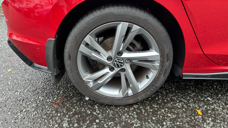 Volkswagen Golf 1.5 eTSI R-Line 5dr DSG Petrol Hatchback